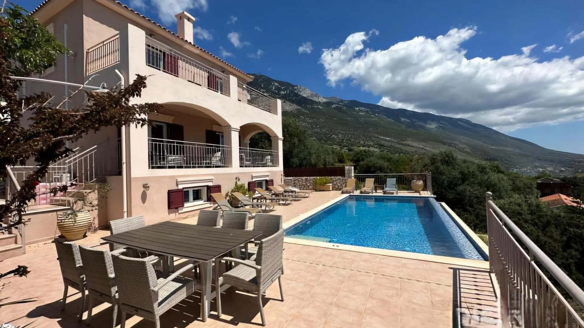 Villa Ionion Pelagos - Infinity Pool With Magnificent Sea Views! Vlachata 0*,  Greece